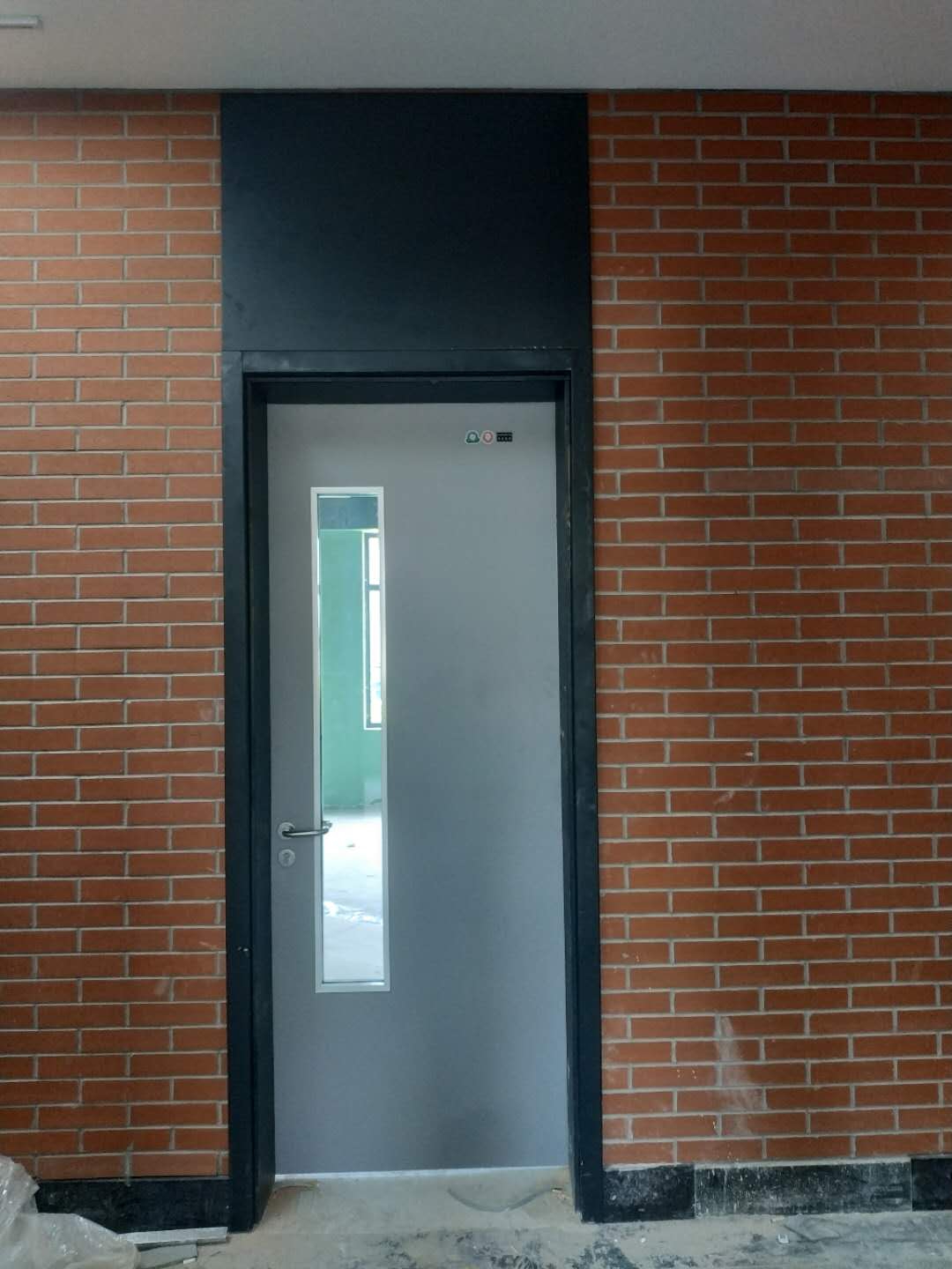 学校教室门
